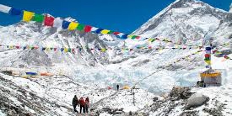 How long can Everest base camp trek go up